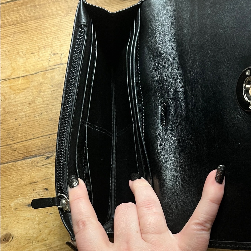NWT Coach Leather Turn Lock Wallet - Picture 7 of 9